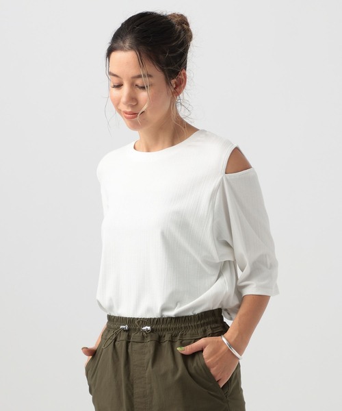 BAYFLOW（ベイフロー）の「カットアウト半袖Tシャツ（Tシャツ/カットソー・レディース・ブラック/ラベンダー/オフホワイト・FREE）」の11枚目の写真