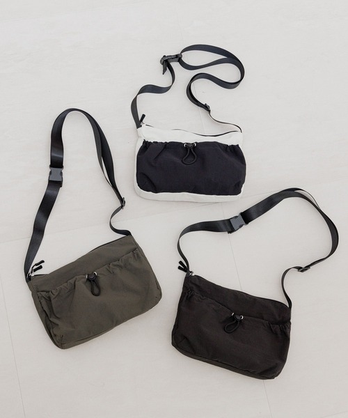 LAKOLE(ラコレ)の「フロントドロストショルダーバッグ / 116484(ショルダーバッグ・メンズ・ブラック/カーキ/サンドグレー・FREE)」の14枚目の写真