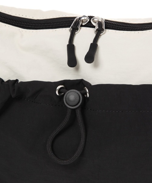 LAKOLE(ラコレ)の「フロントドロストショルダーバッグ / 116484(ショルダーバッグ・メンズ・ブラック/カーキ/サンドグレー・FREE)」の6枚目の写真