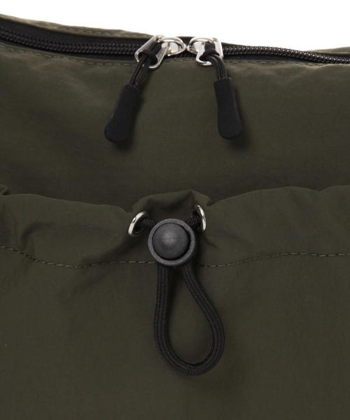 LAKOLE(ラコレ)の「フロントドロストショルダーバッグ / 116484(ショルダーバッグ・メンズ・ブラック/カーキ/サンドグレー・FREE)」の7枚目の写真