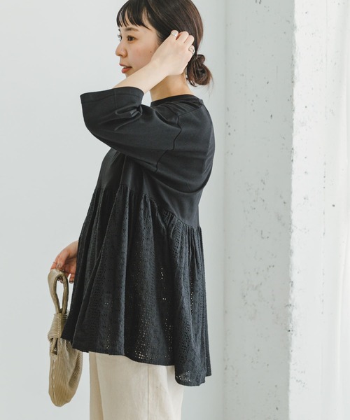 ITEMS URBANRESEARCH（アイテムズ アーバンリサーチ）の「レースキリカエTシャツ（Tシャツ/カットソー・レディース・グリーン系その他/ホワイト/ブラック・FREE）」の16枚目の写真