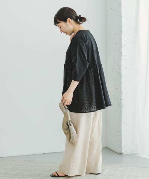 ITEMS URBANRESEARCH（アイテムズ アーバンリサーチ）の「レースキリカエTシャツ（Tシャツ/カットソー・レディース・グリーン系その他/ホワイト/ブラック・FREE）」の13枚目の写真