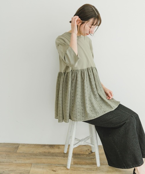 ITEMS URBANRESEARCH（アイテムズ アーバンリサーチ）の「レースキリカエTシャツ（Tシャツ/カットソー・レディース・グリーン系その他/ホワイト/ブラック・FREE）」の4枚目の写真