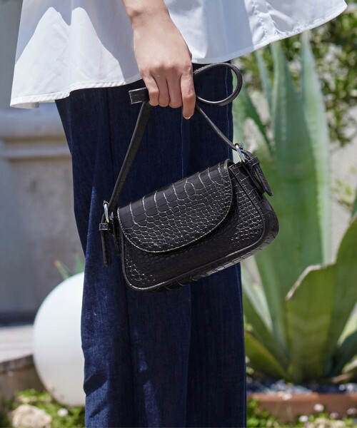 安田美沙子さん着用・2TYPE肩紐/ショルダー&斜め掛け】フラップミニ