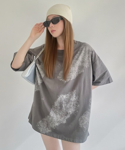 lilful(リルフル)の「オーバーサイズ 刺繍 Tシャツ(Tシャツ/カットソー・メンズ・ホワイト/ブラウン/グレー・M/L)」の2枚目の写真