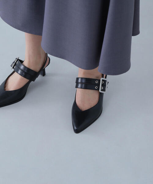 NATURAL BEAUTY BASIC(ナチュラルビューティーベーシック)の「◇Wベルトバックバンドパンプス(パンプス・レディース・オフホワイト/ブラック・SMALL/MEDIUM/LARGE)」の4枚目の写真