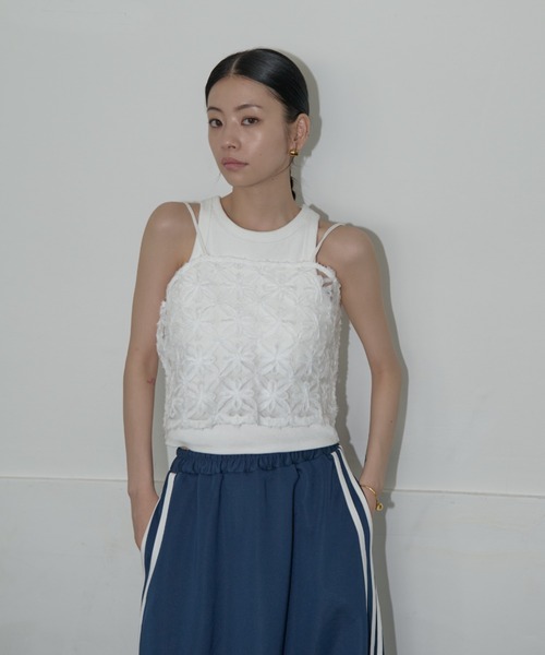 AIC.（エーアイシー）の「オーガンジーフラワーシャーリングビスチェ/アンサンブル可能（キャミソール・レディース・オフホワイト/ブラック・FREE）」の22枚目の写真