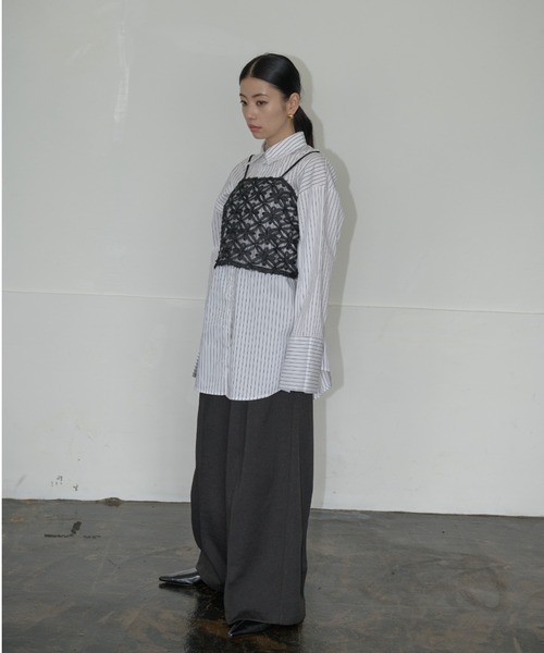 AIC.（エーアイシー）の「オーガンジーフラワーシャーリングビスチェ/アンサンブル可能（キャミソール・レディース・オフホワイト/ブラック・FREE）」の13枚目の写真