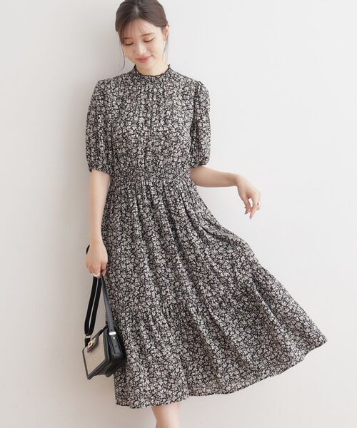 couture brooch(クチュールブローチ)の「小花柄ティアードワンピース(ワンピース・レディース・アイボリー系/ブラック系・36/38/40/42)」の13枚目の写真