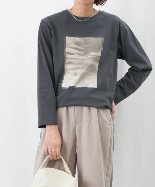 LUCA/LADY LUCK LUCA(ルカ/レディラックルカ)の「LC/LLL 転写プリントロングスリーブカットソー / フォトプリントロンTee(Tシャツ/カットソー・レディース・ブラック/オフホワイト/チャコールグレー・FREE)」の18枚目の写真