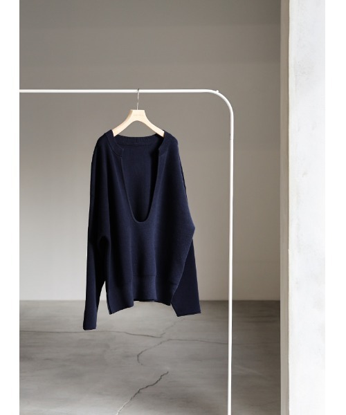 select MOCA（セレクトモカ）の「ディープUネックスウェットライクニット（ニット/セーター・レディース・チャコール/アイボリー/ブラック/ネイビー・FREE/SMALL）」の16枚目の写真