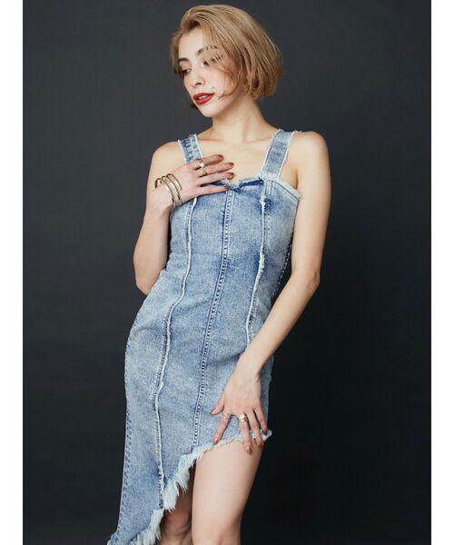 EVRIS（エヴリス）の「アシンメトリーフリンジデザインデニムワンピース（ワンピース・レディース・ライトブルー/ブラック・FREE）」の18枚目の写真