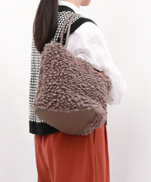 カシュカシュ cachecache / フェイクムートンハトメトートバッグ