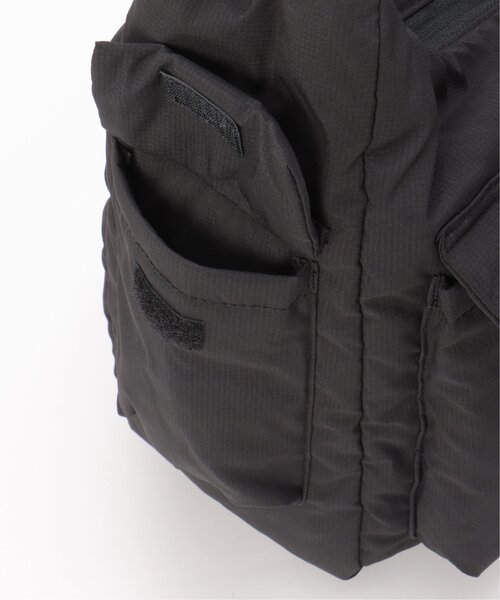 VENCEEXCHANGE（ヴァンスエクスチェンジ）の「ユーティリティカーゴパファーバッグ（ショルダーバッグ・メンズ・ブラック・フリー）」の8枚目の写真