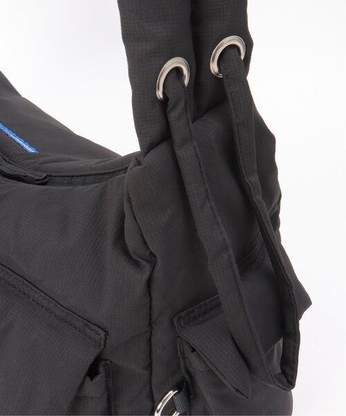 VENCEEXCHANGE（ヴァンスエクスチェンジ）の「ユーティリティカーゴパファーバッグ（ショルダーバッグ・メンズ・ブラック・フリー）」の9枚目の写真