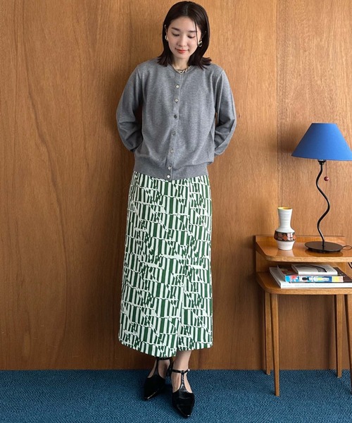 Doux archives(ドゥアルシーヴ)の「Basicカーディガン(ニット/セーター・レディース・コーラルピンク/ブラック/グレー/グリーン・38)」の6枚目の写真