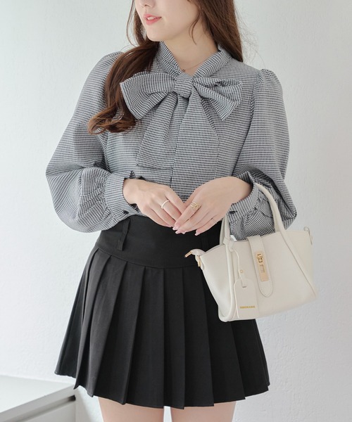 continuer de NICE CLAUP(コンティニューデナイスクラップ)の「【WEB限定】リボンタイブラウス(シャツ/ブラウス・レディース・オフホワイト/ブラック/チェック・FREE)」の21枚目の写真