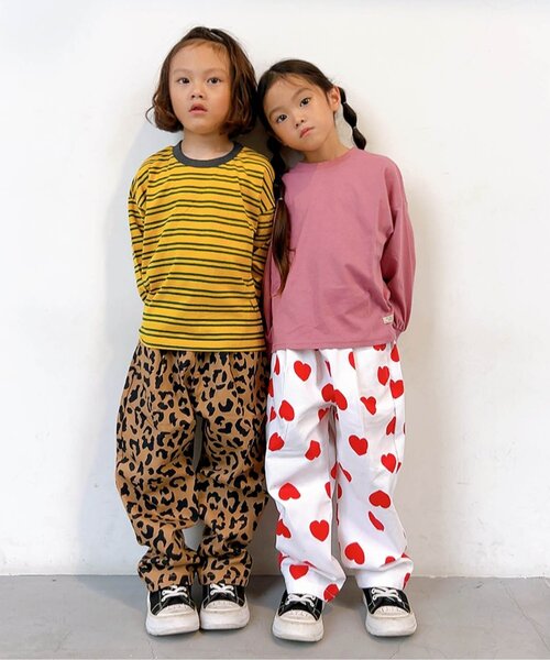 BREEZE（ブリーズ）の「【WEB限定】カラバリ無地・ボーダーTシャツ（Tシャツ/カットソー・キッズ・ターコイズブルー/ブルー/グリーン/ライム/イエロー/チャコール/ベージュ/ロイヤルブルー/ブラック/レッド/ピンク/レインボー・90/100/110/120/130/140/150）」の14枚目の写真