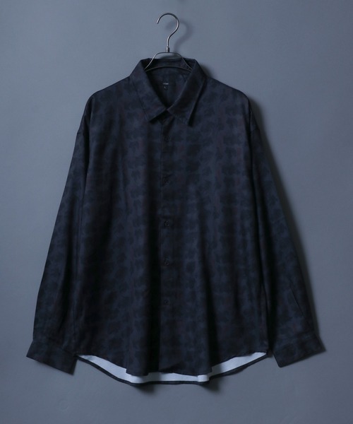 ANPAS（アンパス）の「Georgette Total Pattern Print Big Silhouette Thickness Shirt/ジョーゼット 総柄プリント ビッグシルエット とろみシャツ セットアップ対応（シャツ/ブラウス・メンズ・ブラック系その他7/ブラック系/ブルー系その他/ホワイト系その他/ホワイト系その他3/ブラック系その他4/ブラック系その他6/ブラック系1/ブラック系3/ブラウン系その他3/アイボリー系1/ホワイト系その他5/ホワイト系その他6/ブラック系その他2/ブラック系5/ブラック系7/ブラック系8/グレー系その他/ブラウン系その他/ブラウン系その他4/アイボリー系2/アイボリー系3/オリーブ系/ブルー系その他2/ブルー系その他3/ホワイト系その他2/ホワイト系その他4/ブラック系その他/ブラック系その他3/ブラック系その他5/ブラック系2/ブラック系4/ブラウン系その他2/アイボリー系/ブラック系6/ベージュ系その他・M/L）」の15枚目の写真