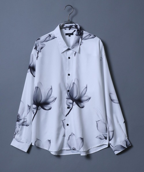 ANPAS（アンパス）の「Georgette Total Pattern Print Big Silhouette Thickness Shirt/ジョーゼット 総柄プリント ビッグシルエット とろみシャツ セットアップ対応（シャツ/ブラウス・メンズ・ブラック系その他7/ブラック系/ブルー系その他/ホワイト系その他/ホワイト系その他3/ブラック系その他4/ブラック系その他6/ブラック系1/ブラック系3/ブラウン系その他3/アイボリー系1/ホワイト系その他5/ホワイト系その他6/ブラック系その他2/ブラック系5/ブラック系7/ブラック系8/グレー系その他/ブラウン系その他/ブラウン系その他4/アイボリー系2/アイボリー系3/オリーブ系/ブルー系その他2/ブルー系その他3/ホワイト系その他2/ホワイト系その他4/ブラック系その他/ブラック系その他3/ブラック系その他5/ブラック系2/ブラック系4/ブラウン系その他2/アイボリー系/ブラック系6/ベージュ系その他・M/L）」の4枚目の写真