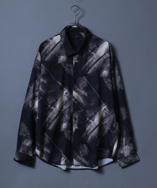 ANPAS（アンパス）の「Georgette Total Pattern Print Big Silhouette Thickness Shirt/ジョーゼット 総柄プリント ビッグシルエット とろみシャツ セットアップ対応（シャツ/ブラウス・メンズ・ブラック系その他7/ブラック系/ブルー系その他/ホワイト系その他/ホワイト系その他3/ブラック系その他4/ブラック系その他6/ブラック系1/ブラック系3/ブラウン系その他3/アイボリー系1/ホワイト系その他5/ホワイト系その他6/ブラック系その他2/ブラック系5/ブラック系7/ブラック系8/グレー系その他/ブラウン系その他/ブラウン系その他4/アイボリー系2/アイボリー系3/オリーブ系/ブルー系その他2/ブルー系その他3/ホワイト系その他2/ホワイト系その他4/ブラック系その他/ブラック系その他3/ブラック系その他5/ブラック系2/ブラック系4/ブラウン系その他2/アイボリー系/ブラック系6/ベージュ系その他・M/L）」の8枚目の写真