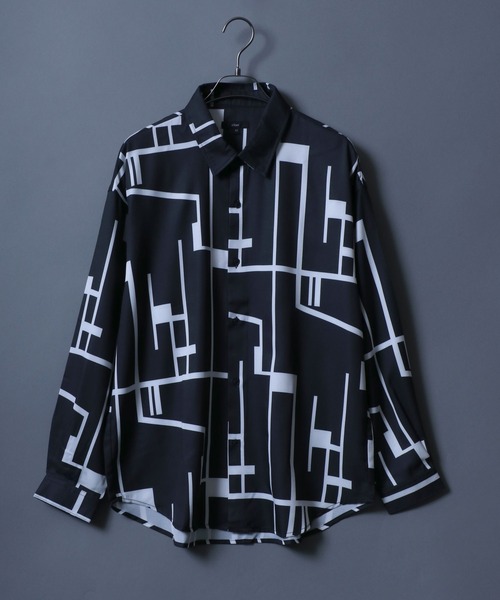 ANPAS（アンパス）の「Georgette Total Pattern Print Big Silhouette Thickness Shirt/ジョーゼット 総柄プリント ビッグシルエット とろみシャツ セットアップ対応（シャツ/ブラウス・メンズ・ブラック系その他7/ブラック系/ブルー系その他/ホワイト系その他/ホワイト系その他3/ブラック系その他4/ブラック系その他6/ブラック系1/ブラック系3/ブラウン系その他3/アイボリー系1/ホワイト系その他5/ホワイト系その他6/ブラック系その他2/ブラック系5/ブラック系7/ブラック系8/グレー系その他/ブラウン系その他/ブラウン系その他4/アイボリー系2/アイボリー系3/オリーブ系/ブルー系その他2/ブルー系その他3/ホワイト系その他2/ホワイト系その他4/ブラック系その他/ブラック系その他3/ブラック系その他5/ブラック系2/ブラック系4/ブラウン系その他2/アイボリー系/ブラック系6/ベージュ系その他・M/L）」の10枚目の写真