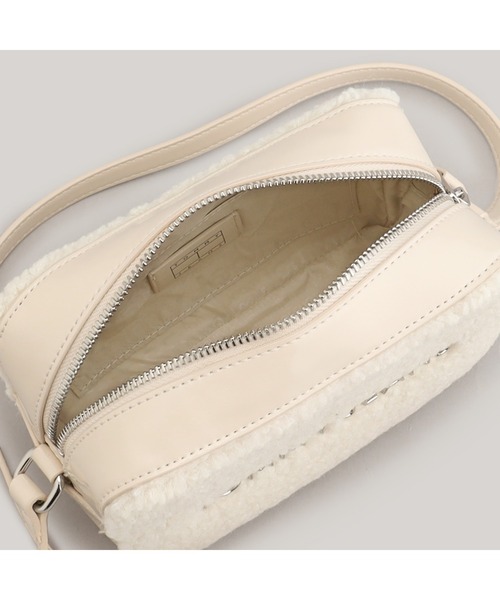 tommy jeans（トミー ジーンズ）の「シェルパカメラバッグ（ショルダーバッグ・レディース・ホワイト・FREE）」の5枚目の写真