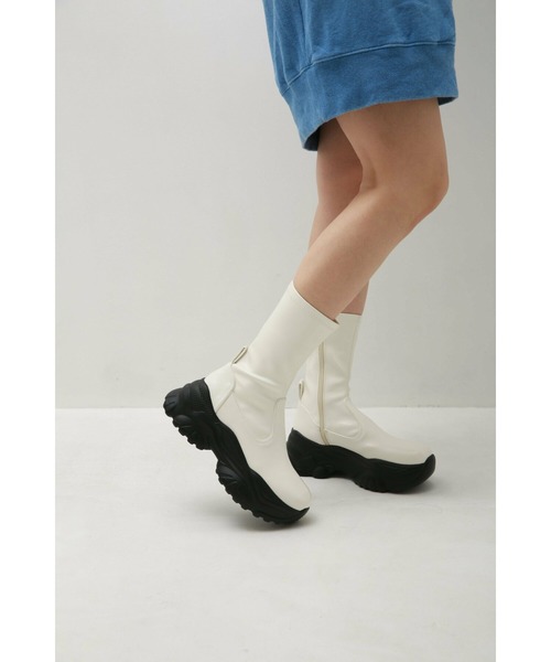 Bella lume（ベッラルーメ）の「【NK】【it】【Bella Lume(ベッラルーメ)】フィットスニーカーブーツ（ブーツ・レディース・ブラック/アイボリー・LARGE/MEDIUM/SMALL/X-LARGE）」の12枚目の写真