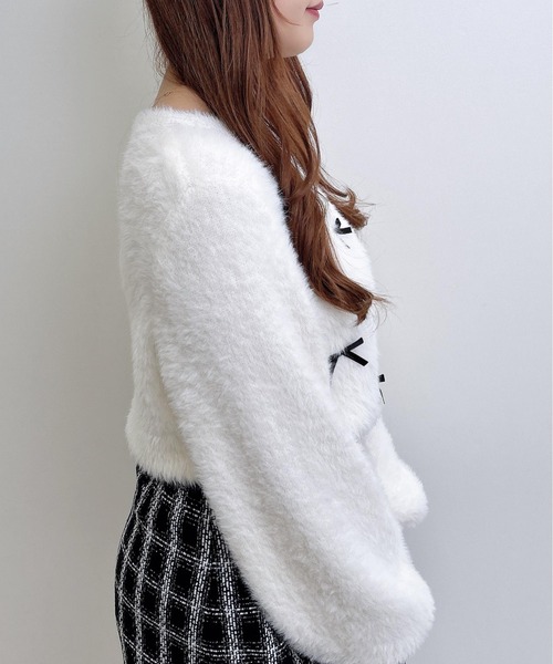 INGNI（イング）の「リボンデザインフェザー長袖ニット（ニット/セーター・レディース・ピンク系7/グレー系その他3/ホワイト×ブラック・M）」の13枚目の写真