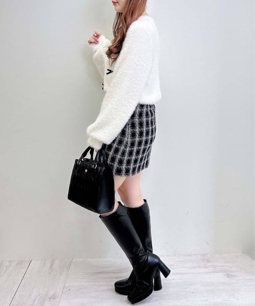 INGNI（イング）の「リボンデザインフェザー長袖ニット（ニット/セーター・レディース・ピンク系7/グレー系その他3/ホワイト×ブラック・M）」の17枚目の写真