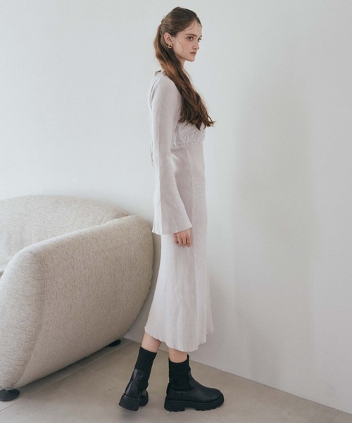 archives（アルシーヴ）の「フェザーニットビスチェ×ニットワンピースＳＥＴ（ワンピース・レディース・アイボリー/ブラック/グレー・MEDIUM）」の8枚目の写真