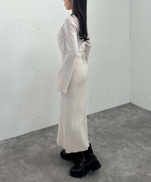 archives（アルシーヴ）の「フェザーニットビスチェ×ニットワンピースＳＥＴ（ワンピース・レディース・アイボリー/ブラック/グレー・MEDIUM）」の17枚目の写真