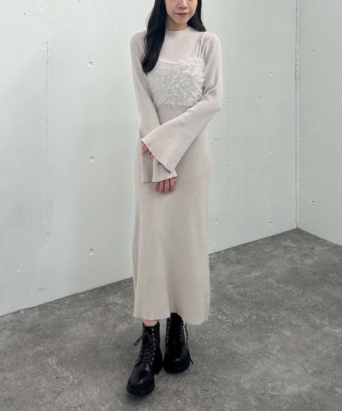 archives（アルシーヴ）の「フェザーニットビスチェ×ニットワンピースＳＥＴ（ワンピース・レディース・アイボリー/ブラック/グレー・MEDIUM）」の16枚目の写真