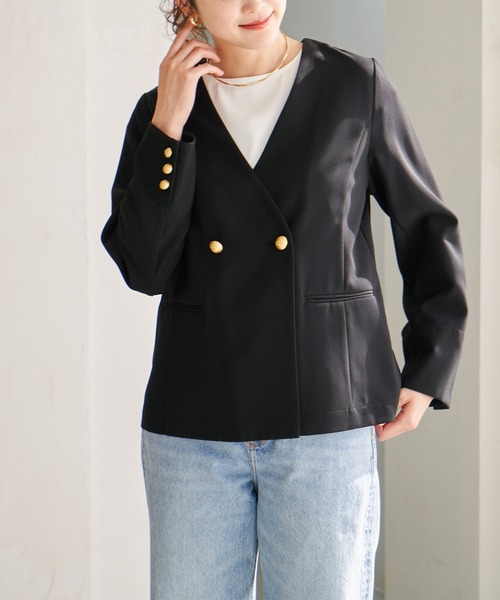 Emma Taylor（エマテイラー）の「GOLD釦ノーカラーテーラードジャケット（ノーカラージャケット・レディース・ブラック/モカ・FREE）」の22枚目の写真