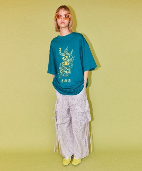 Candy Stripper（キャンディストリッパー）の「TINY FLOWER CARGO パンツ（カーゴパンツ・レディース・ブラック/ピンク/ライトグレー・FREE）」の5枚目の写真