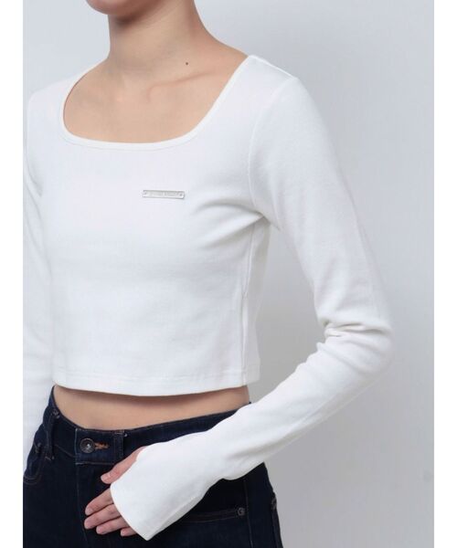 MURUA（ムルーア）の「プレートクロップドトップス（Tシャツ/カットソー・レディース・ブラック/ブルー/モカ/ホワイト/カーキ・1/2）」の18枚目の写真