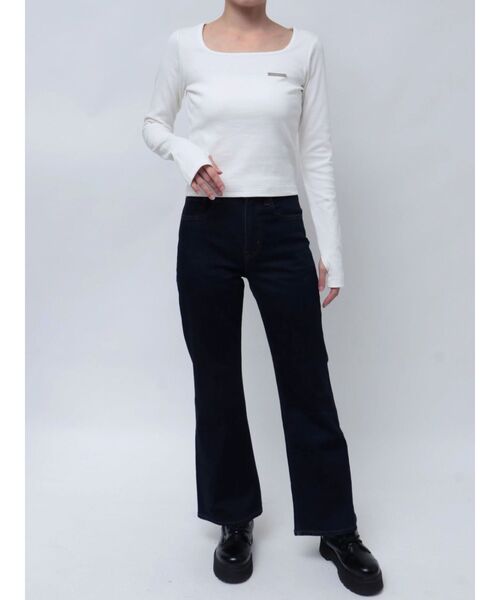 MURUA（ムルーア）の「プレートクロップドトップス（Tシャツ/カットソー・レディース・ブラック/ブルー/モカ/ホワイト/カーキ・1/2）」の9枚目の写真