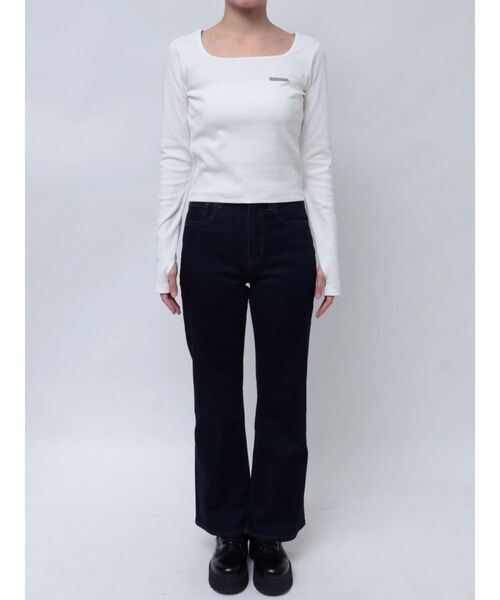 MURUA（ムルーア）の「プレートクロップドトップス（Tシャツ/カットソー・レディース・ブラック/ブルー/モカ/ホワイト/カーキ・1/2）」の10枚目の写真