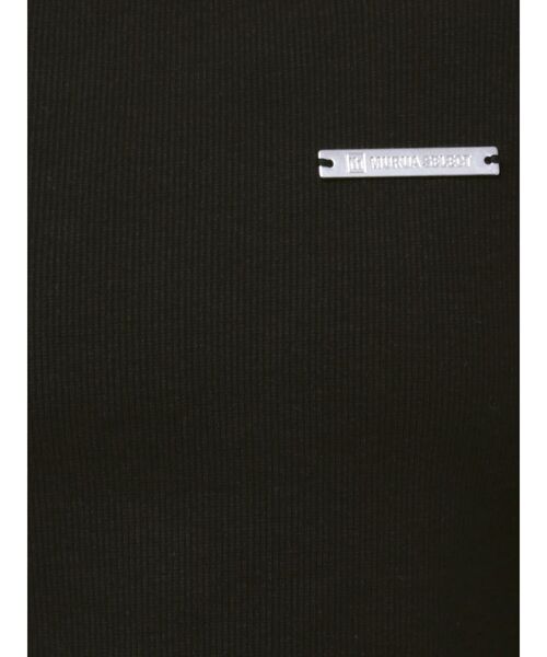 MURUA（ムルーア）の「プレートクロップドトップス（Tシャツ/カットソー・レディース・ブラック/ブルー/モカ/ホワイト/カーキ・1/2）」の13枚目の写真