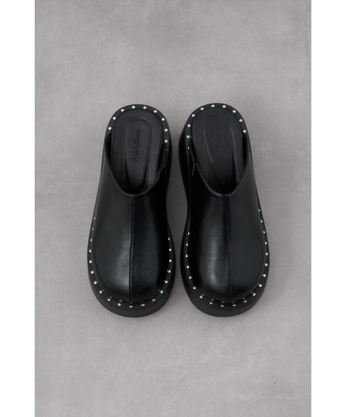 AZUL by moussy(アズールバイマウジー)の「スタッズデザインプラットフォームサボサンダル(サンダル・レディース・ブラック/ブロンズ・SMALL/MEDIUM/LARGE)」の5枚目の写真