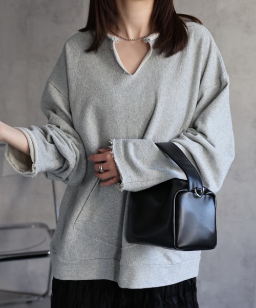 CREARE -LINO-(クレアーレリノ)の「<ユニセックス>フロントポケットキーネックプルオーバー/トップス(スウェット・レディース・ブラック/オフホワイト/グレー・FREE)」の16枚目の写真