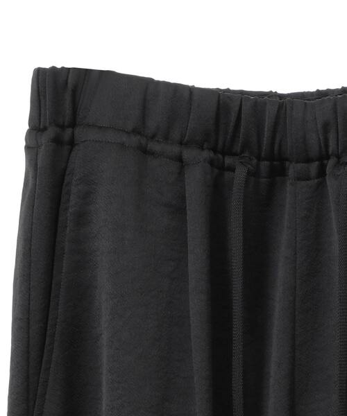 Tiara（ティアラ）の「ギャザードロストパンツ（その他パンツ・レディース・ブラック/ベージュ・2/3）」の15枚目の写真