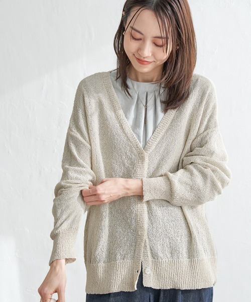 ikka(イッカ)の「ブークレーVネックカーディガン(カーディガン/ボレロ・レディース・ネイビー/クリアグリーン/ダークベージュ・M/L/S)」の22枚目の写真