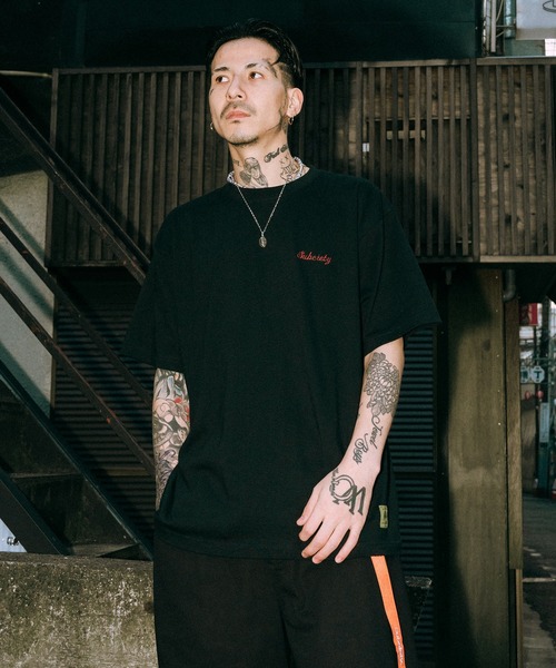 Subciety（サブサエティ）の「Heist tee（Tシャツ/カットソー・メンズ・ホワイト/ブラック/レッド・SMALL/XX-LARGE/X-LARGE/LARGE/MEDIUM）」の17枚目の写真