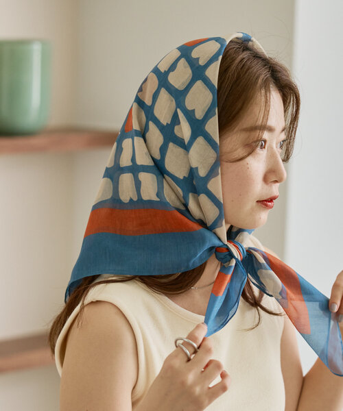 Kastane（カスタネ）の「マルチスカーフ（バンダナ/スカーフ・レディース・ダークブルー/オレンジ/ブルー・FREE）」の22枚目の写真