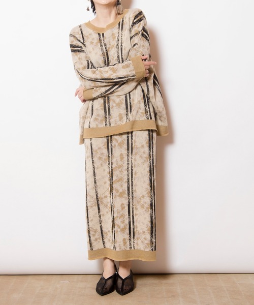 OSMOSIS（オズモーシス）の「ジャガードニットスカート（スカート・レディース・ベージュ/グレイッシュベージュ/ネイビー・ONE SIZE）」の17枚目の写真