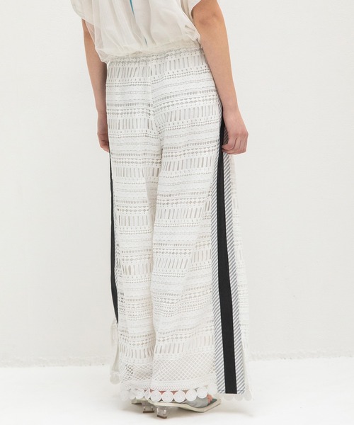 AULA AILA(アウラアイラ)の「レースストライプサイドラインパンツ(その他パンツ・レディース・ブラック/ネイビー/ホワイト・0/1)」の16枚目の写真