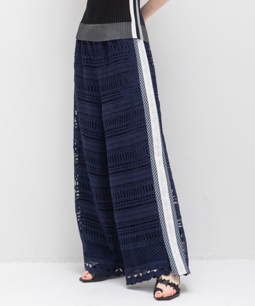 AULA AILA(アウラアイラ)の「レースストライプサイドラインパンツ(その他パンツ・レディース・ブラック/ネイビー/ホワイト・0/1)」の5枚目の写真