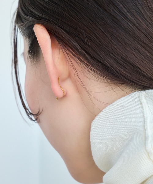 Phoebe(フィービィー)の「ラッキーレターピアス&イヤリング/片耳(ピアス(片耳用)・レディース・ゴールド系1/ゴールド系3/ゴールド系2・FREE)」の18枚目の写真