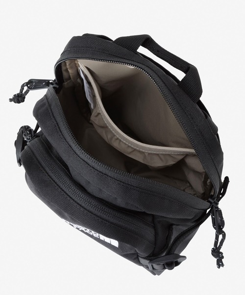 THE NORTH FACE（ザノースフェイス）の「THE NORTH FACE　Boulder Mini Shoulder（ショルダーバッグ・メンズ・ブラック/カーキ・ONE）」の6枚目の写真